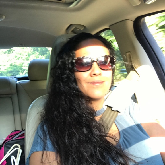 Meet your Posher, Bernadette - Picture 1 of 1